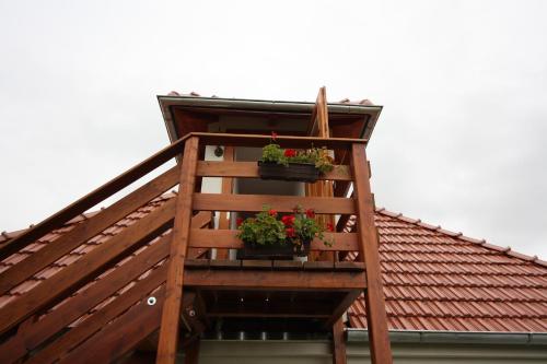 Apartment with Garden View