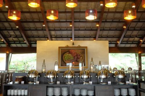 The Grand Hill Resort-Hotel – Bogor, PA