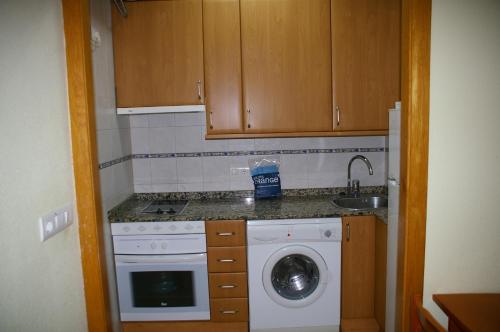 2 bedrooms, 4 beds