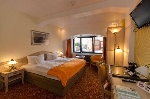 1 queen bed