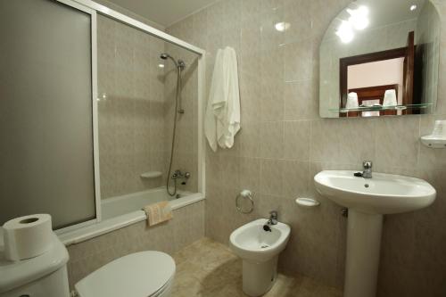 Hostal San Roque - image 9