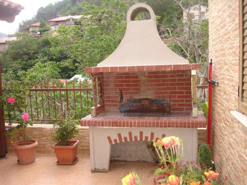 Skats, The Love Holiday House in Treis Elies