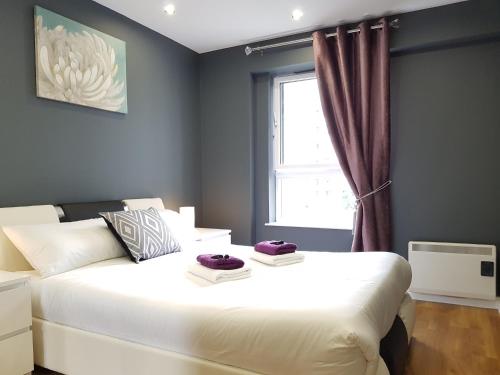Glasgow's Modern & Stylish 3 Bedroom Aparment - Apartment - Glasgow