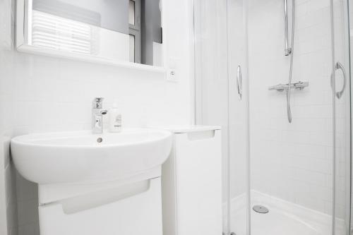 S.Lem Boutique Residence - Krakow Old Town - image 2