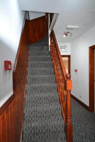 Airport Guest House - image 11