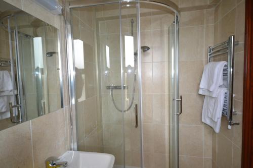 Airport Guest House - image 12
