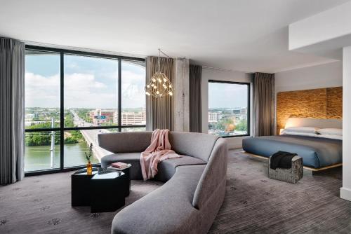 Town Lake Studio Suite