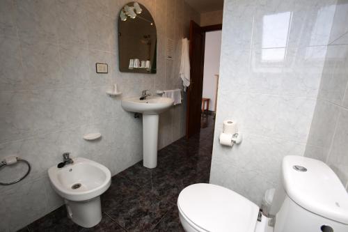 Hostal San Roque - image 9