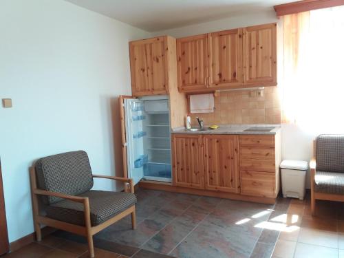 Cocina, Chalupa Laziště v Posázaví (Chalupa Laziste v Posazavi) in Jindrichuv Hradec