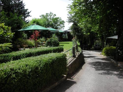 Garden, Villa delle Rose - Hotel Paradiso in Amandola