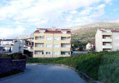 Apartments with a parking space Podstrana Split - 15539