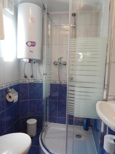 Rooms by the sea Split - 15568, Split (photo 2)