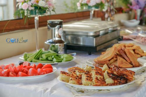 Comida y bebida, Aparthotel Golf Coast in Kavarna