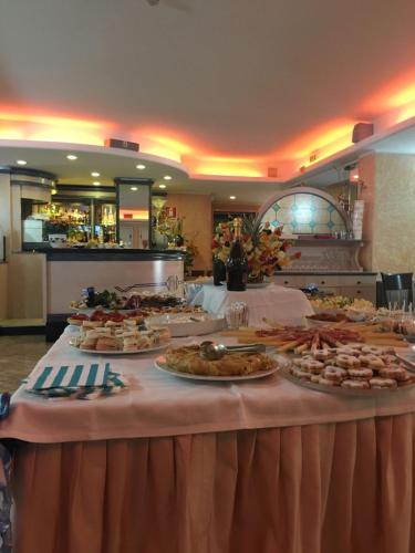 Restaurante, Albergo Ristorante Il Delfino in Novara