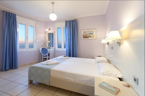 Giorgi's Blue Apartments Room Type - One-Bedroom Apartment with Sea View and Balcony Giorgi's Blue Apartments Room Type - One-Bedroom Apartment with Sea View and Balcony