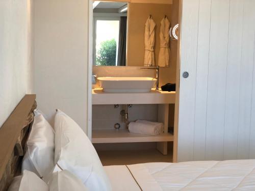 Relais De La Costa - The Leading Hotels of the World