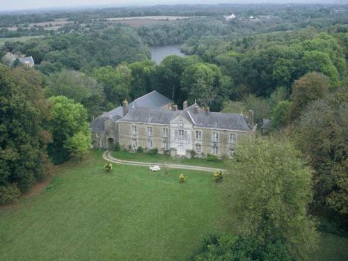 Chateau De Pont-Sal chambre d'hôte Plougoumelen