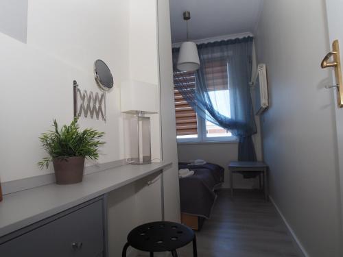Grand-Tourist Center Point Apartments - image 8