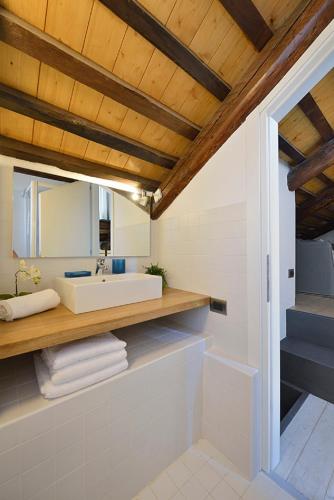 Sea to Sky Apartments - image 8