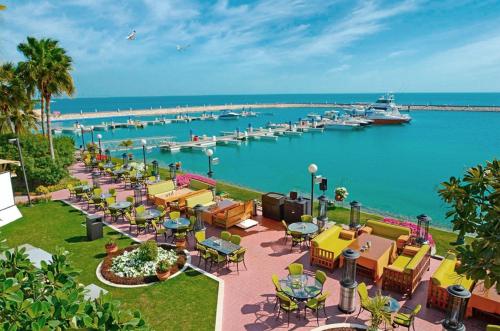 Vista, Sunset Beach Resort Marina & Spa in Al Tahliyah