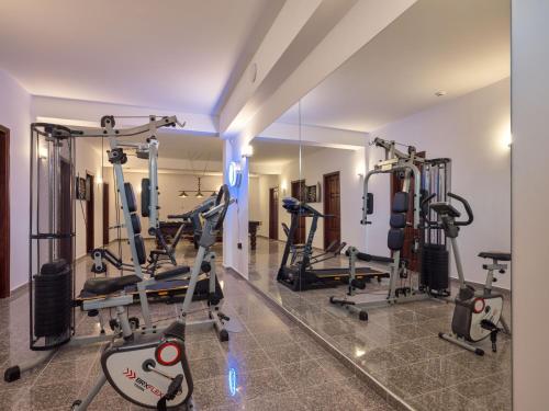 Mont Bleu Luxury Villa - image 3