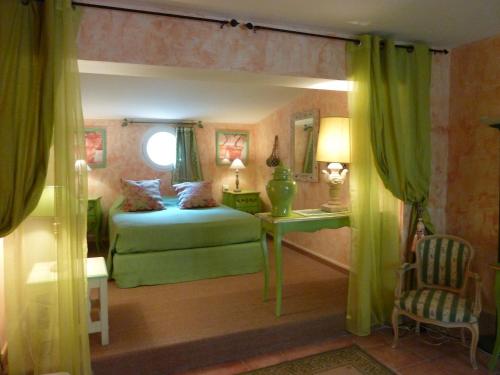 Mas de la Chapelle - image 14