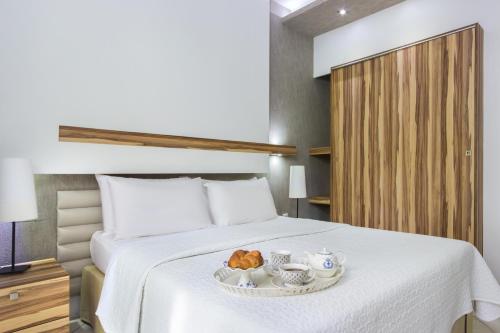 Socrates Plaza Hotel - image 6