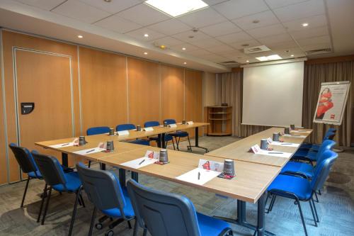 ibis Cannes Mandelieu - image 7