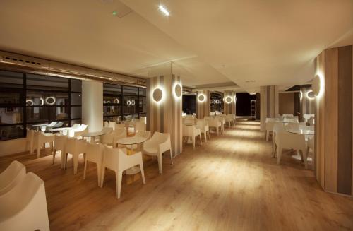 Pub/Lounge, Hotel Cuco in Playa de Poniente