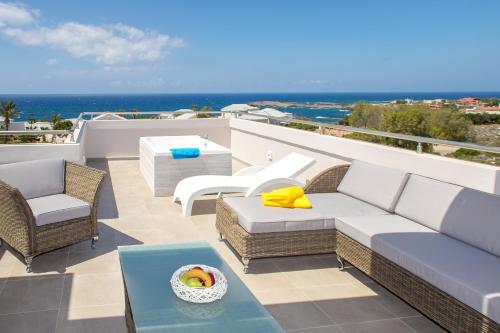 Evelyn Hotel in Akrotiri
