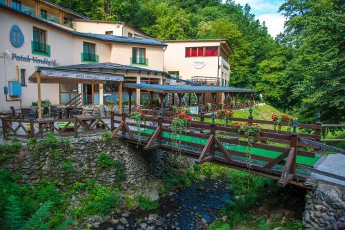 Patak Park Hotel Visegrád, Visegrád bei Tát