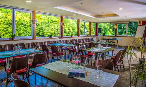 Patak Park Hotel - Adults Only - image 11