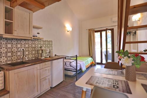 Smaragda Studios Skopelos 5
