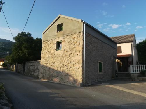 Solovi Dvori