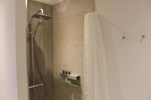 Close But Quiet - image 2