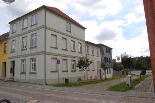 "Über den Dächern" "Über den Dächern"