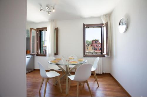 Venice Appartament Salini II - Canal view Room Type - Apartment