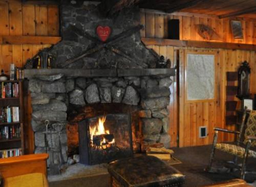 Tamarack Lodge