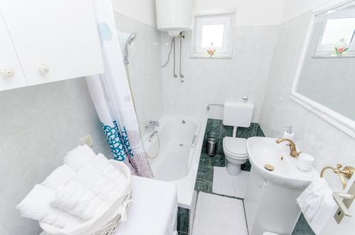  Apartment Ivy in Tugare