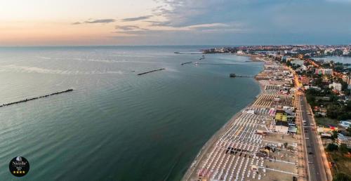 Deluxe Nicolle Solid Residence Mamaia - image 6