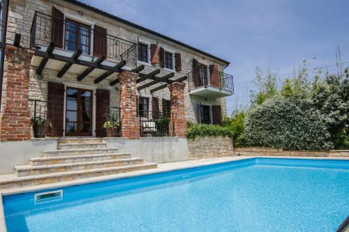Dārzs, Villa Marinac in Musalez