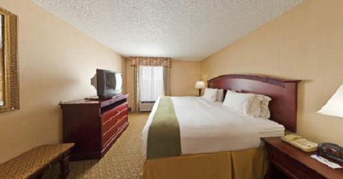 Holiday Inn Express Hotel & Suites San Antonio - Rivercenter Area, an IHG Hotel