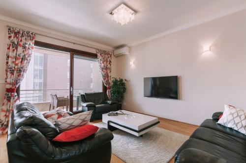 City Apartments - image 11
