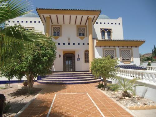  Villa Biznaga Playa Piscina in Calabardina