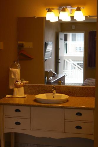 San Luis Inn and Suites