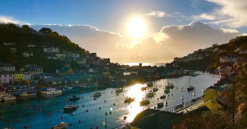 Jolly Sailor Inn - THE OLDEST PUB IN LOOE - Family run and full of charm and character – Looe