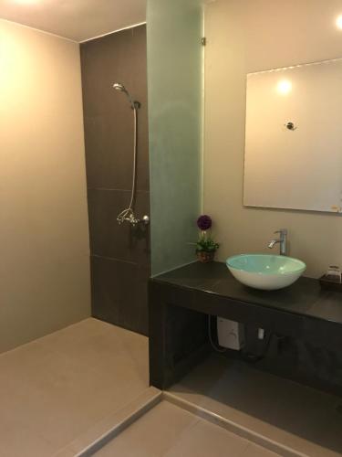 %name Yaka Hotel   Pattaya พัทยา