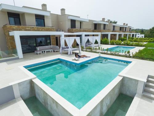 . Bellevue Villas with private pool