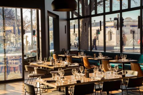 Pub/Lounge, The Sebel Launceston near Aurora Stadion