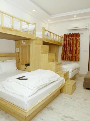 Friends Hostel by Backpackers Heaven- New Delhi Railway Station - Paharganj photo 4